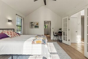 4 bedrooms, desk, iron/ironing board, travel cot