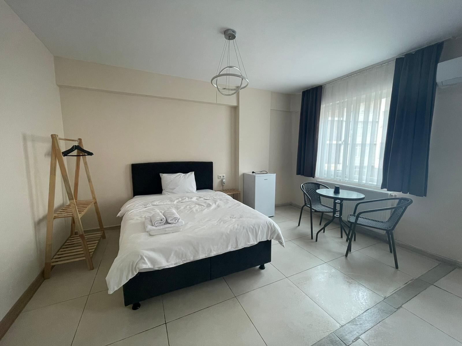 Standard Room | Desk, free WiFi