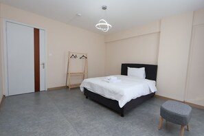 Standaard kamer | Een bureau, gratis wifi