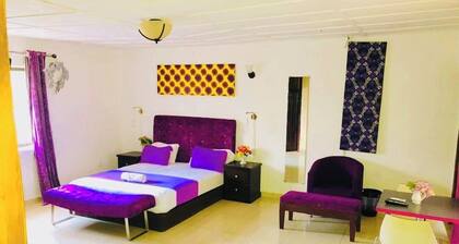 Double ensuit room, Excellence water system, Solar, generator, FREE WIFI, B&B