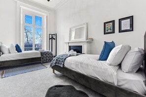 2 chambres, fer et planche à repasser, Wi-Fi gratuit, draps fournis