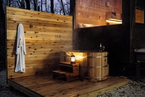 Suite, 1 grand lit | 1 chambre, bureau, espace de travail pour ordinateur portable