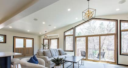 Modern Smart House - 2BR/2BA - Wildlife Views - 2 Patios + Fire Pits