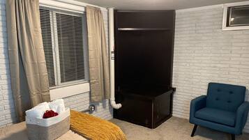 5 habitaciones, tabla de planchar con plancha, wifi y ropa de cama