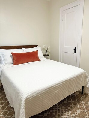 2 dormitorios, tabla de planchar con plancha, wifi y ropa de cama