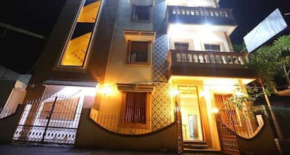 Le Apex Guest House