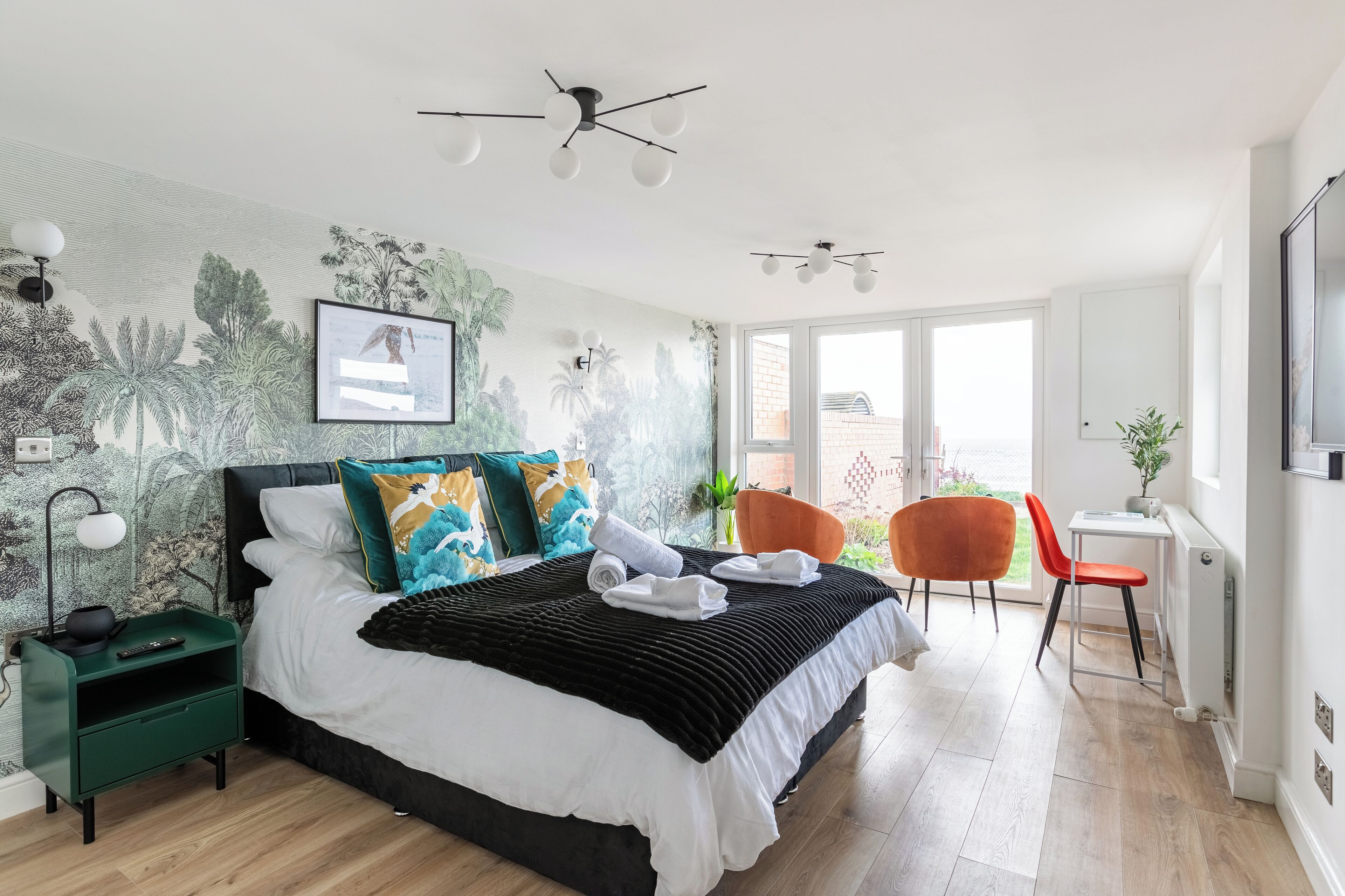 4 soverom, skrivebord, strykejern/-brett og wi-fi (inkludert)