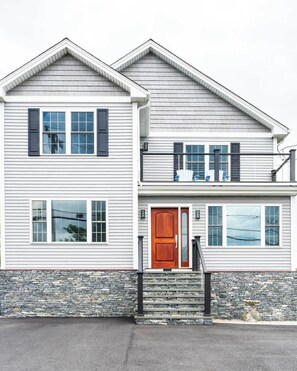 Exterior detail - Family-Friendly 4BR, Near Newport, Walk to Beach (Middletown)