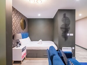 アパートメント | 1 室のベッドルーム、アイロン / アイロン台、WiFi (無料)、ベッドシーツ