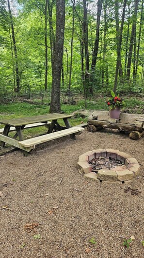 Outdoor dining - On 25 forested acres of nature! (Slippery Rock)