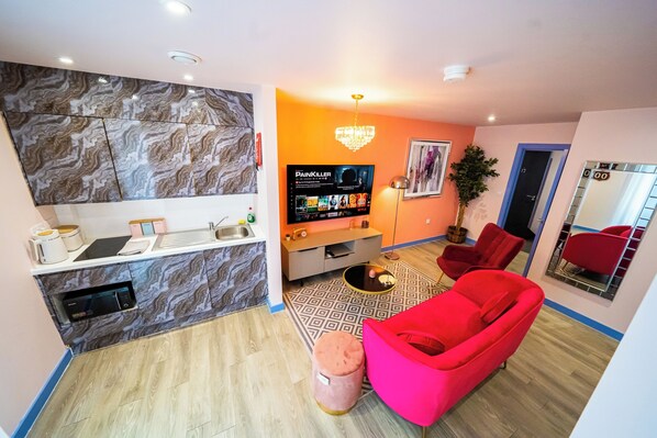 Interior - Outstanding Deluxe Self Contained City Apartment (Sheffield)