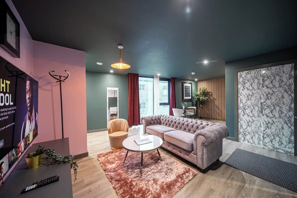 Interior - Sheffield City Apartment Oasis (Sheffield)