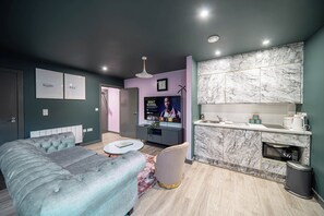 Appartement | Woonruimte | Een televisie