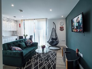 Apartment | Living area | TV