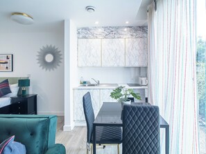 Apartment | Dining