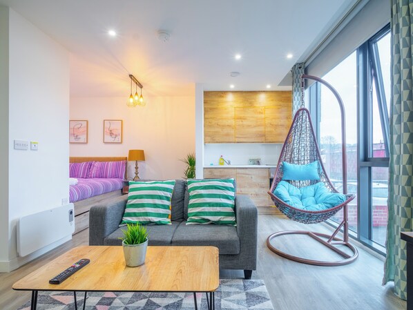 Apartment | Living area - Priestley Street Apartment in Sheffield (Sheffield)