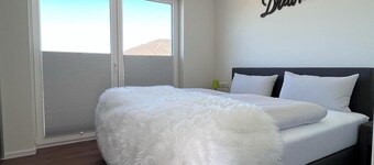 House Diemelblick 39 - Lake view. Sauna. Canine happiness.