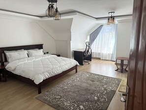 2 bedrooms, desk, iron/ironing board, free WiFi