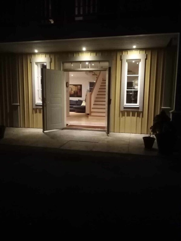 Exterior - Gula Villan, Elegant and spacious near Gothenburg. (Västra Götalands län)