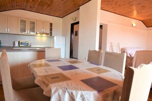 تناول الطعام