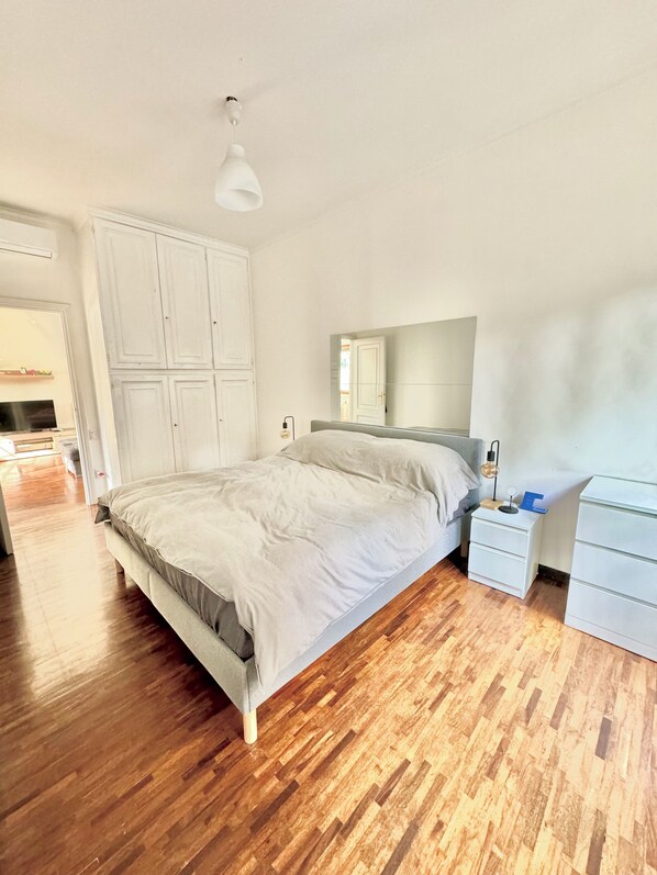 1 bedroom, desk, iron/ironing board, free WiFi - Martina's Nest is located in the sought-after Fleming neighborhood. (Roma)