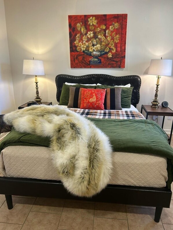 1 bedroom, iron/ironing board, Internet, bed sheets