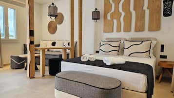 Junior Studio Suite, City View | Premium bedding, individually decorated, individually furnished, desk