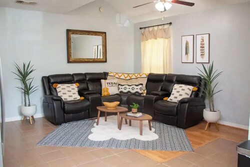 Boot Scoot'n In the Stockyards. 3 bedrooms/2 bath