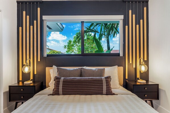 5 bedrooms, iron/ironing board, free WiFi, bed sheets