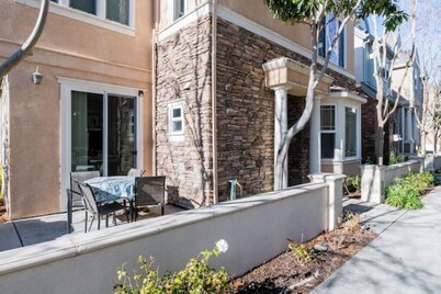 Silicon Valley Executive home in Santa Clara

