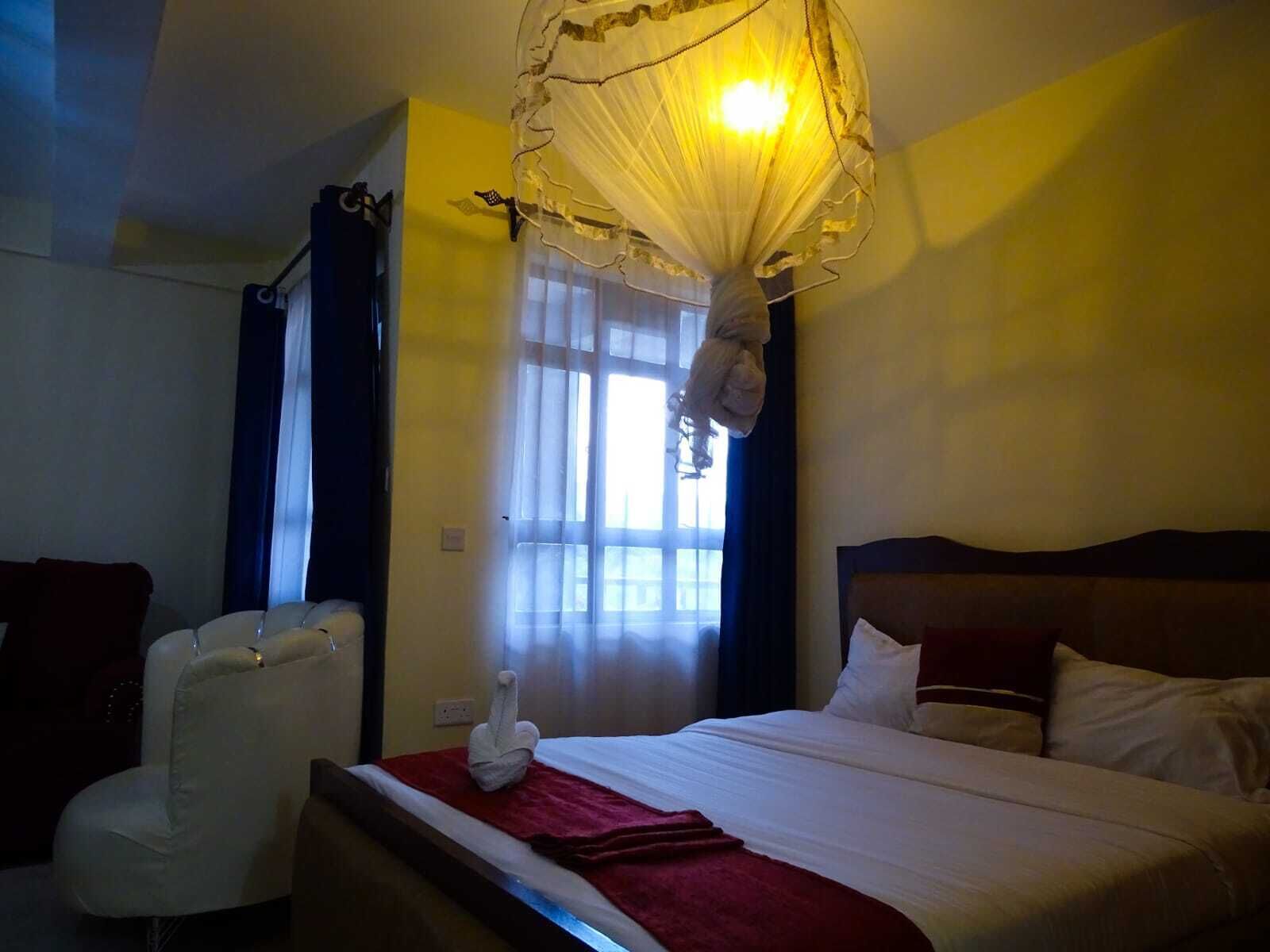 Estudi en suite Deluxe, vistes a la ciutat | Decoració individual, mobiliari individual i wifi gratuïta 