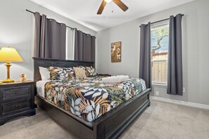 4 camere, una scrivania, ferro/asse da stiro, Wi-Fi