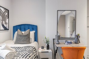 3 Schlafzimmer, Schreibtisch, Bügeleisen/Bügelbrett, kostenloses WLAN