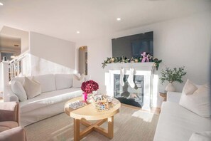 TV, fireplace, offices