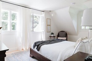 3 chambres, fer et planche à repasser, accès Internet, draps fournis