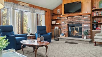 Rumah (4 Bedrooms) | Bagian depan properti