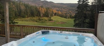 Welcome to Humber House: Luxury Golf Course Retreat