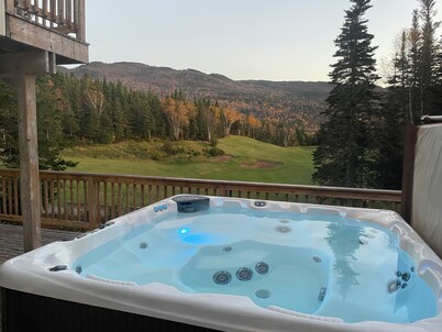 Welcome to Humber House: Luxury Golf Course Retreat