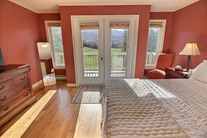 4 habitaciones, tabla de planchar con plancha, wifi y ropa de cama