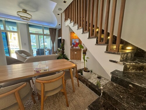 Charmante Smart Home Villa-Duplex, direkt am Strand, beste Lage,direkt in Mamsha