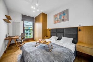 1 bedroom, desk, iron/ironing board, free WiFi