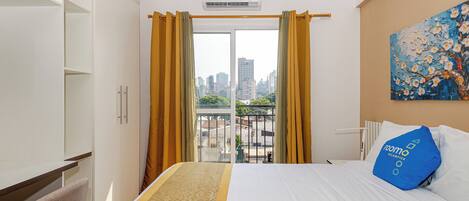 1 bedroom, desk, laptop workspace, blackout drapes