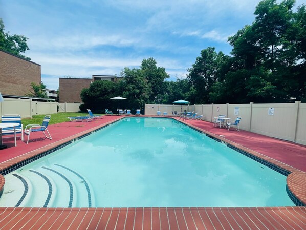 Apartment, Accessible - Charming 2BR 2B in Elkins Park Parking Pool (Elkins Park)