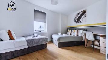 2 bedrooms, iron/ironing board, WiFi, bed sheets