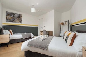 2 Schlafzimmer, Bügeleisen/Bügelbrett, WLAN, Bettwäsche