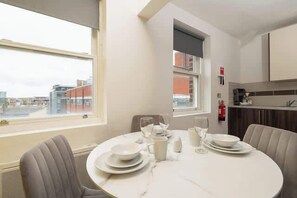 Dining - 2 Bedroom Berry Street Apartments (Liverpool)