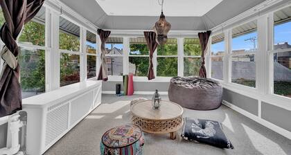 NEW! Charming 3bd Bungalow in Vibrant Andersonville by AllSet Turnover