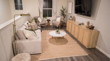 Smart TV, fireplace, video games