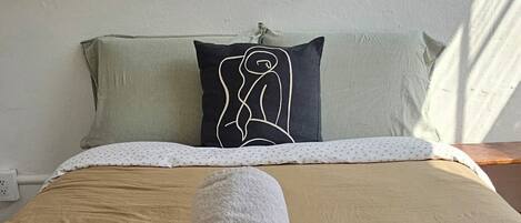 1 chambre, fer et planche à repasser, Wi-Fi, draps fournis