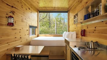 1 makuuhuone, työpöytä, kannettavalle tietokoneelle sopiva työtila